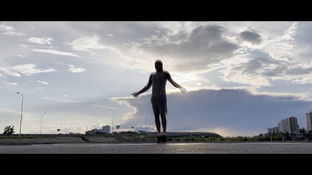 Прыгаю скакалке 20 дней подряд| 70000 прыжков. смотреть онлайн