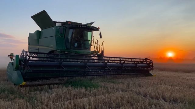 Самая Масштабная Уборка Урожая 2021! Такого Ты Ещё ТОЧНО НЕ ВИДЕЛ! смотреть онлайн