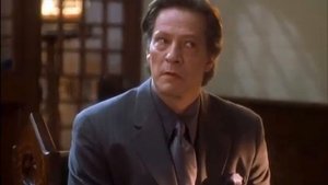 Морлоу - город адвокатов.