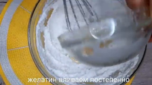 #десерт#безвыпечки   Вкусный десерт без выпечки , на сметане с кокосовой стружкой!