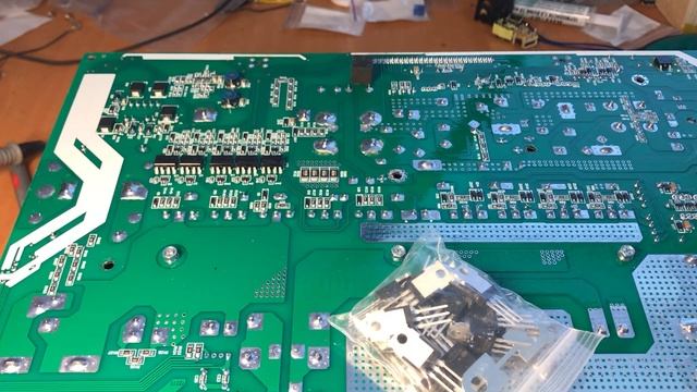 Сонячний інвертор WMII Plus 5,5kW 48V. Ремонт після ремонту... смотреть онлайн