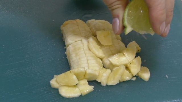 Рецепт как приготовить очень вкусный Мясной салат с бананами. Новый вкус.