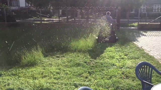 Honda 2218  газонокосилка трактор для сада смотреть онлайн