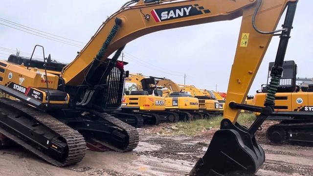 Used excavator Sany SY365H is packing. SY55 SY60 SY75 SY95 SY135 SY215 SY245 SY305 SY365 for sale.