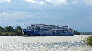 Теплоход "Маленький принц" следует из Твери. 10.08.2024