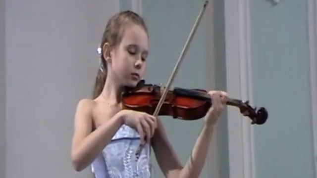 Maria Andreeva (8 y.o.) - Camille Saint-Saens - Swan, F.Schubert - The Bee смотреть онлайн