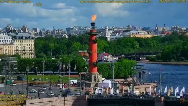Факелы Ростральных колонн зажглись в честь 320-летия Санкт-Петербурга смотреть онлайн