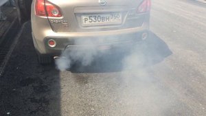 Выхлоп после попадания куска керамического изолятора от свечи в цилиндр....