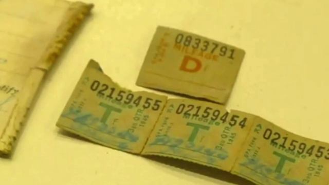 Найден кошелек из середины прошлого века, которому 71 год. Вот что было внутри него! смотреть онлайн