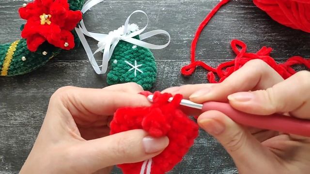 РУКАВИЧКА крючком?? | Подробный МК с нуля | Вяжем новогодние подарки из плюшевой пряжи?