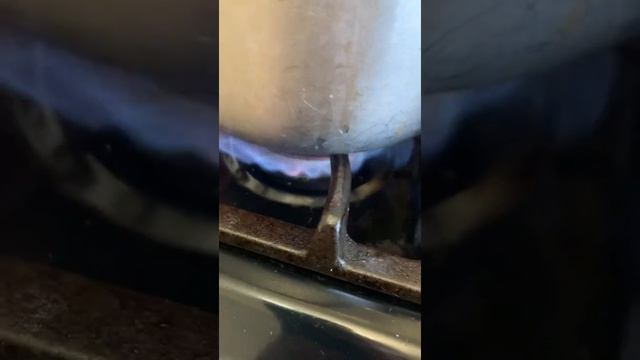 Cranberry sauce. Клюквенный соус смотреть онлайн