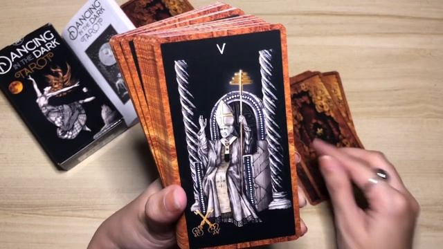 UNBOXING: Dancing in the Dark Tarot by Lo Scarabeo