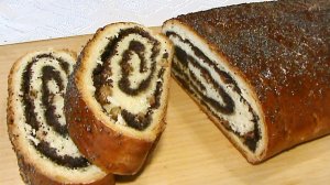 Рулеты с маком и маковая сдоба. (дрожжевое тесто)