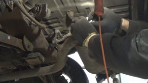 Ремонт трубы глушителя. Новый фланец. Mitsubishi Outlander.