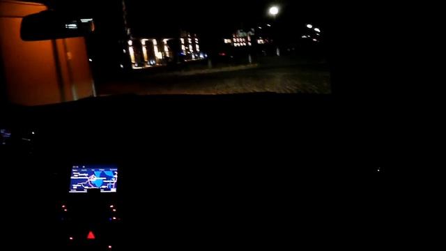 A night drive through town in a Mercedes GL350 CDI смотреть онлайн