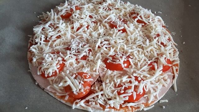 Самая вкусная и быстрая пицца! Ленивая пицца-рецепт//Tasty Quick pizza recipe!
