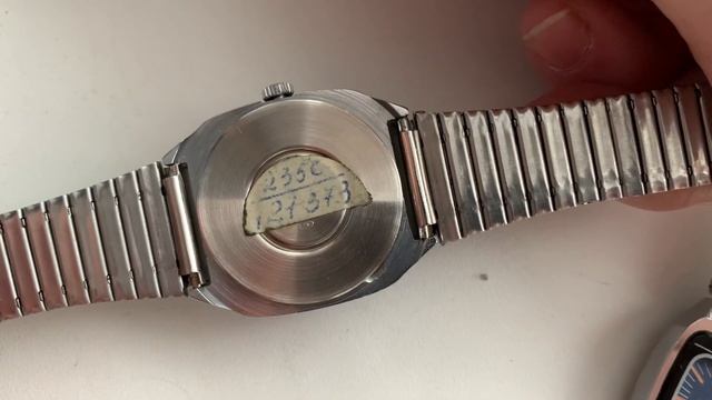 Александр Бродниковский-квадратные кварцевые часы Ракета 2356 1980-х годов Петродворцового ЧЗ смотреть онлайн