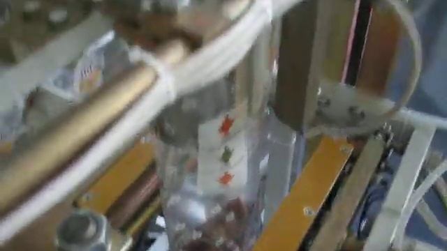 Упаковочно-фасовочный автомат UFU-5 (model-1) смотреть онлайн