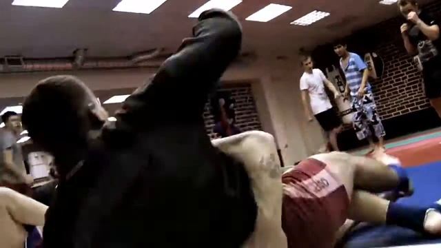 Боевое самбо в центре самообороны и боевых искусств смотреть онлайн