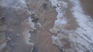 Началось в деревне утро  Прорвало центральный водопровод