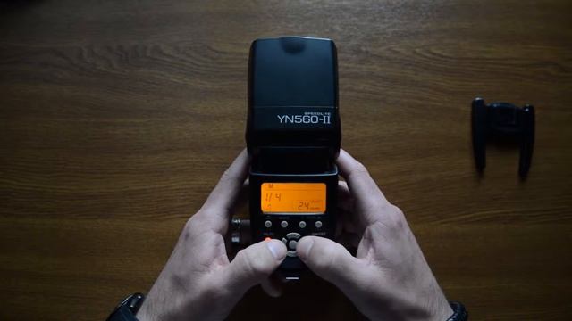 Yongnuo YN 560-II смотреть онлайн