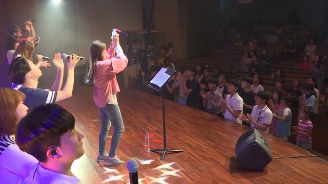 주님의 임재앞에서 + 주 날 구원했으니- 김윤진 간사 [2016.08.19] смотреть онлайн