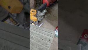 Полимерпесчаная накладка на ступени.Распил и вкручивание самореза. kompozit54.com