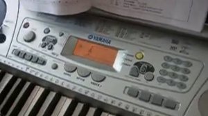Yamaha PSR-275