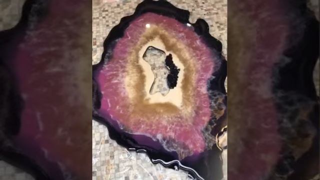 Срез камня из эпоксидной смолы (Жеода Аметист) geoda resin art online