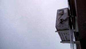 Отопление кондиционером в зимнее время. Не включайте, когда он покрыт льдом!!!