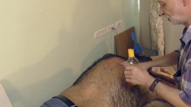 Традиционный массаж бамбуковым веничком с эфирным маслом. Доктор А.Тверской, Центр "Беэр Давид"