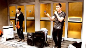 Brad Bromley & ViolinAround | Street Violin Rap Music | Manchester, Market Street