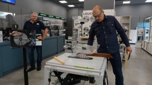 FESTOOL galda ripzāģis TKS 80 EBS darbībā