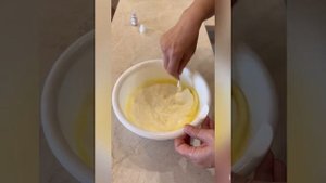 Сметанник с клубникой и абрикосами