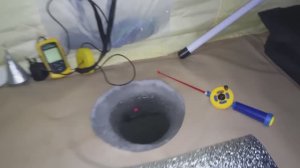 Зимняя рыбалка с ночевкой на водохранилище, ловля подлещика.