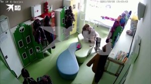 Воспитатель замотала скотчем ноги и руки ребёнку в подмосковном детском саду