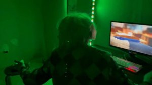 поздравление от мальчиков девчонкам 11 класс 8 марта сош 17