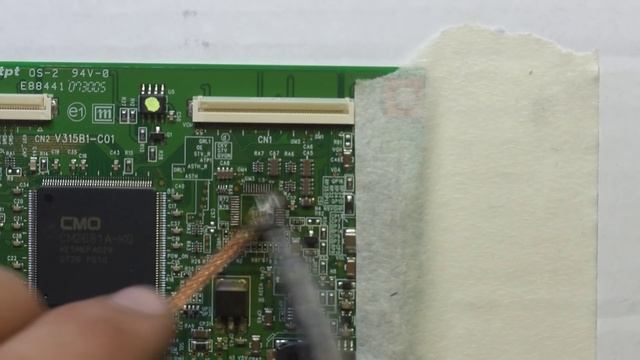 Ремонт телевизора Samsung LE32R81B.Искажение цвета. Ремонт платы T-con.