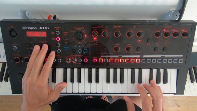 Harold Faltermeyer - Axel F (Roland JD-Xi) смотреть онлайн