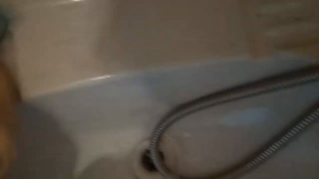 Как я чищу мою ванну от ржавчины после квартирантов смотреть онлайн