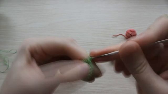 Вязание крючком. Урок 24 - Обвязка бусины | Tying beads смотреть онлайн