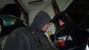 Полные штаны восторга и обычный ремонт крепления заднего амортизатора Mercedes-Benz W 124 ☝