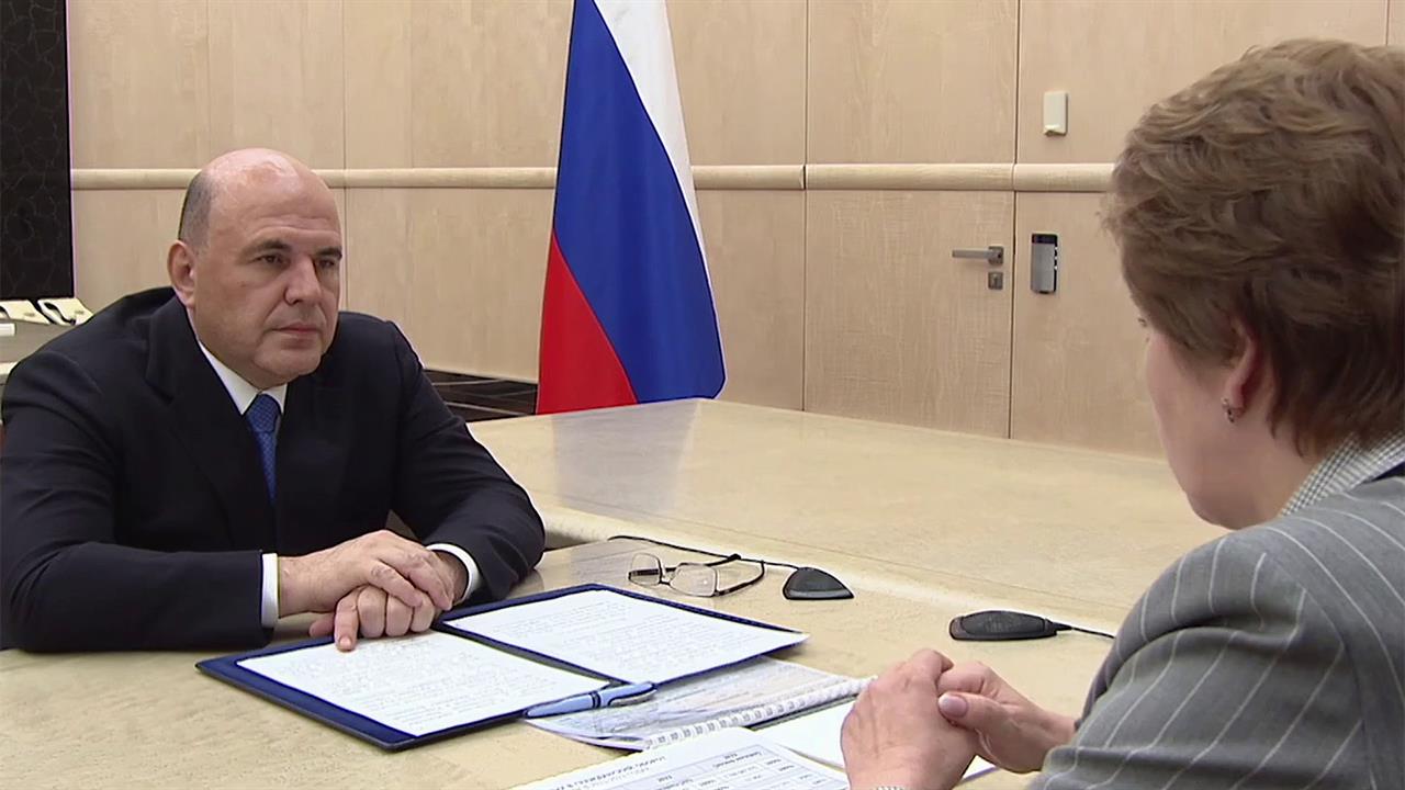 Производство медикаментов Михаил Мишустин обсудил с главой Росздравнадзора