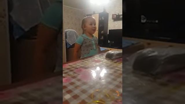 Учит стих на осенний бал смотреть онлайн