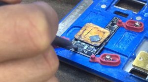 iPhone X контроллер питания.