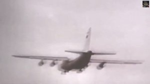 АН-124 Руслан - самолет из СССР, который летает по сей день