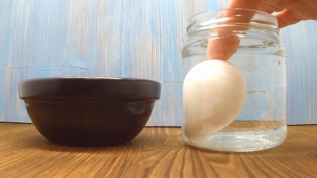 Как проверить яйца ? на свежесть в домашних условиях в воде смотреть онлайн