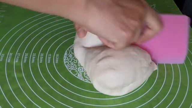 КЕФИРНАЯ КАТЛАМА С ЛУКОМ