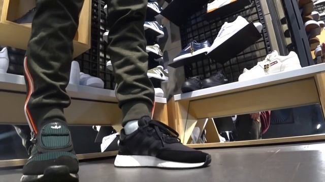 ЛУЧШЕ ADIDAS NMD? КРОССОВКИ ADIDAS INIKI BOOST. / Lishop смотреть онлайн