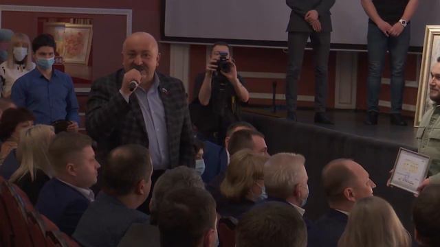 Поздравление председателя Думы Братска Л. Павловой с Новым годом. смотреть онлайн